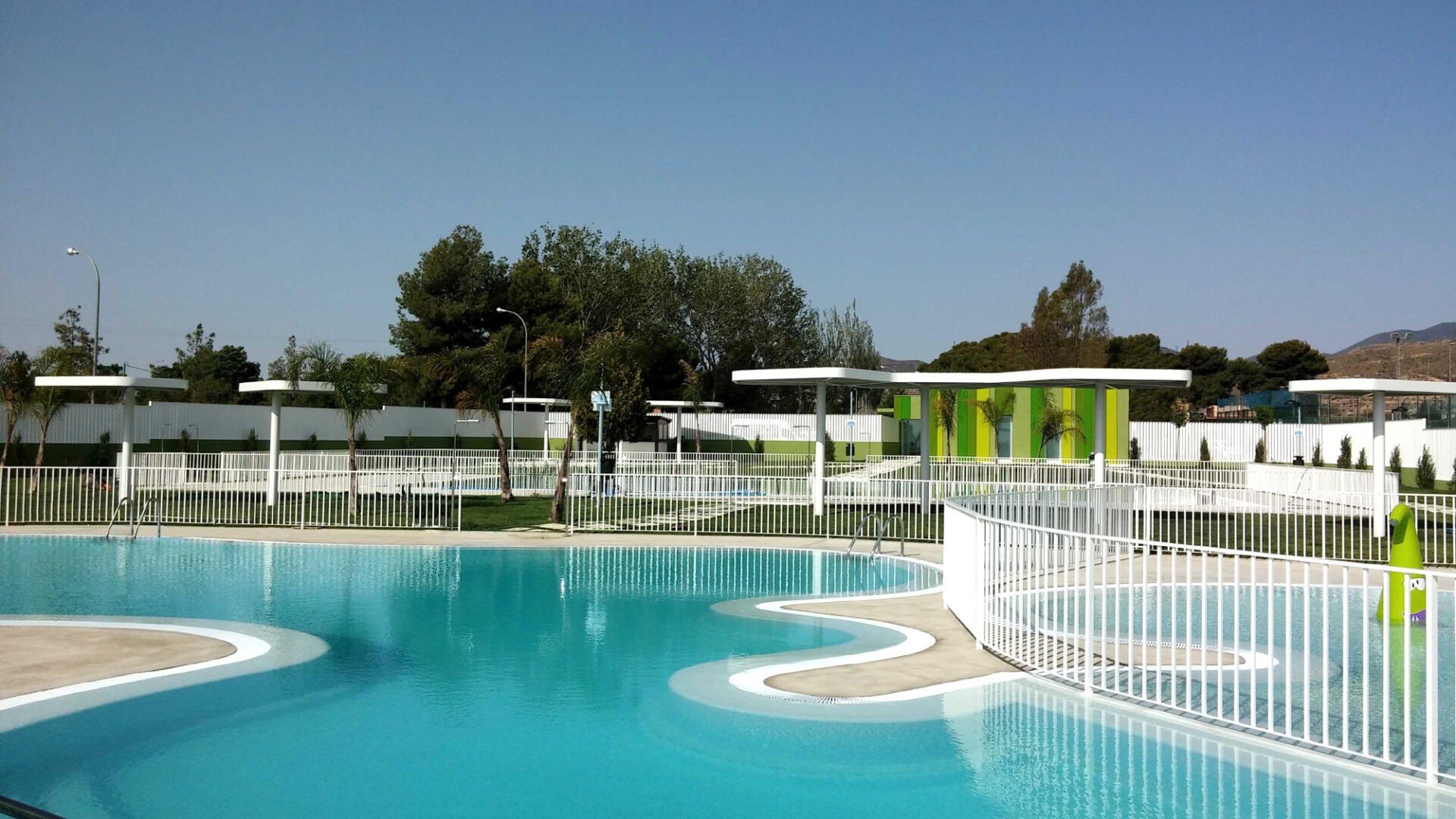 Remodelación de piscinas y edificio de vestuarios en Puerto Lumbreras (Murcia)